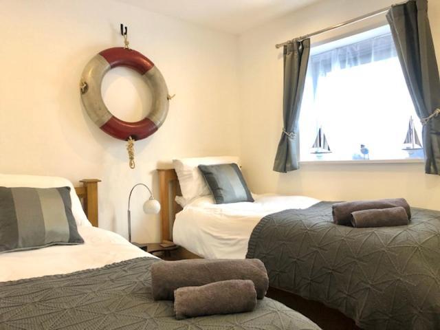 Seaview, Luxury Apartment, 2 Min Walk To Porth Beach New Quay エクステリア 写真