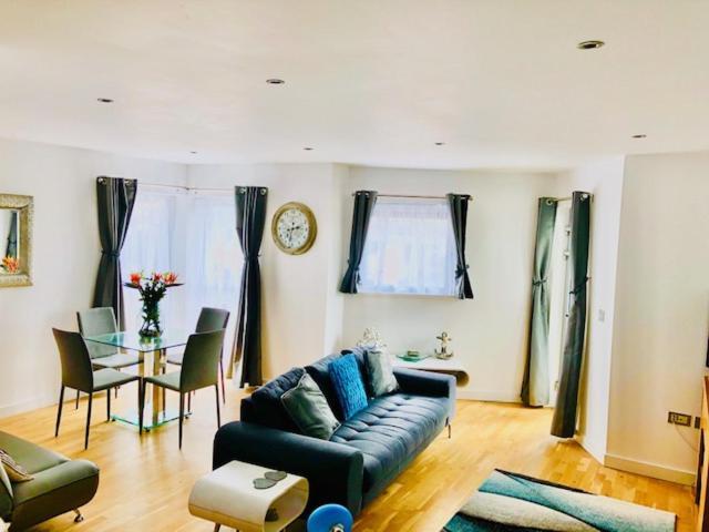 Seaview, Luxury Apartment, 2 Min Walk To Porth Beach New Quay エクステリア 写真