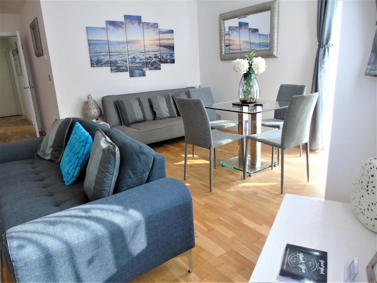 Seaview, Luxury Apartment, 2 Min Walk To Porth Beach New Quay エクステリア 写真
