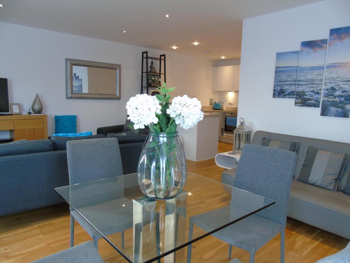 Seaview, Luxury Apartment, 2 Min Walk To Porth Beach New Quay エクステリア 写真