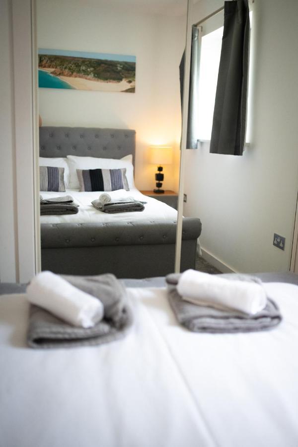 Seaview, Luxury Apartment, 2 Min Walk To Porth Beach New Quay エクステリア 写真