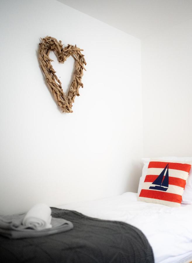 Seaview, Luxury Apartment, 2 Min Walk To Porth Beach New Quay エクステリア 写真
